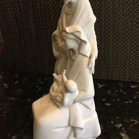 Porcelain bisque statue of the holy family - Picture 4 of 6